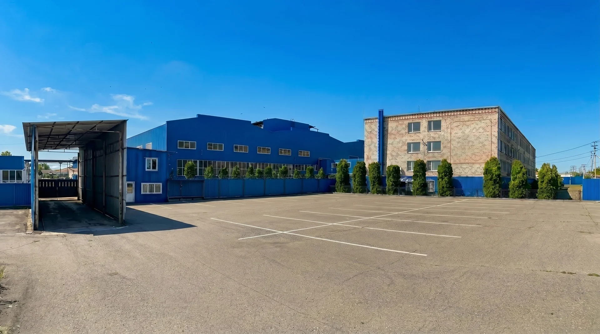 Фасад главного производственного корпуса
